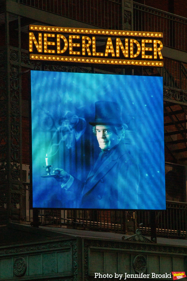 Up on the Marquee: A CHRISTMAS CAROL Image