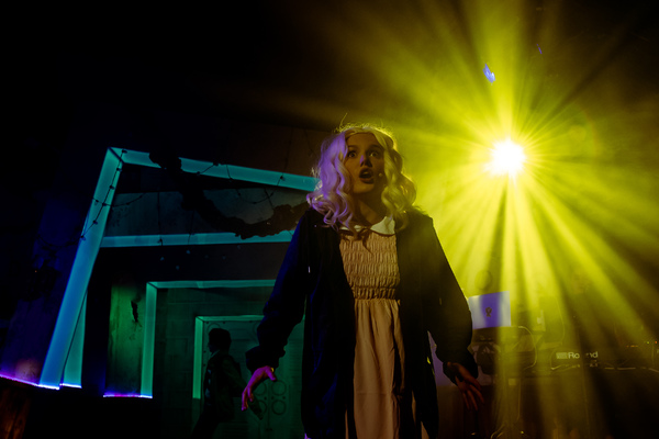 Photos: First Look at the UK Debut of STRANGER SINGS!  Image