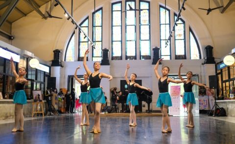 Feature: Indonesian Ballet Schools Come Together at ROAD TO WORLD BALLET DAY Event 