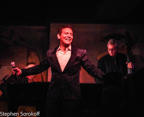 PHOTOS: Michael Feinstein Continues Sold Out Run at Cafe Carlyle Image