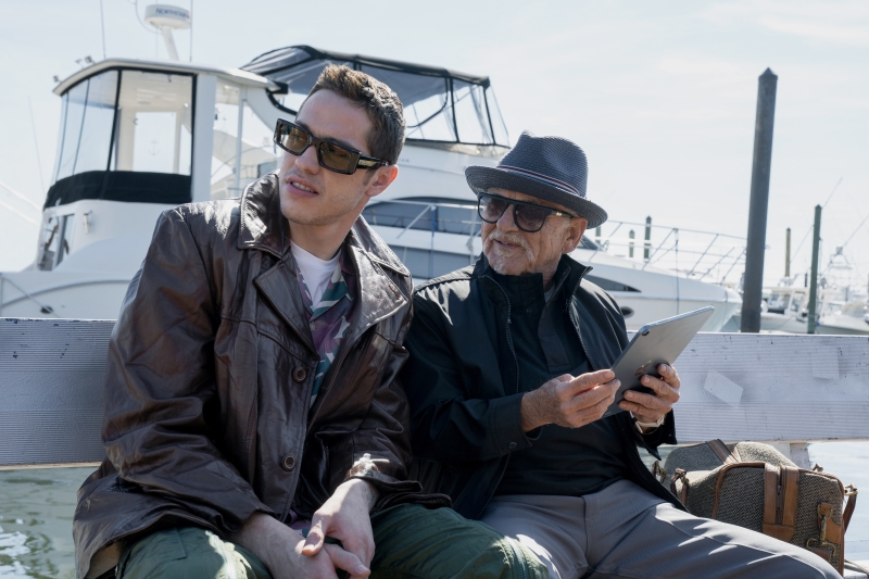 Photo: Peacock Drops First Look at Pete Davidson and Joe Pesci on Set of BUPKIS Series 