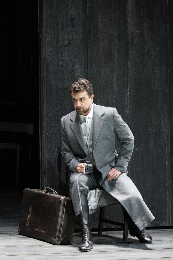 Photos: First Look at San Francisco Opera's DIALOGUES OF THE CARMELITES Image