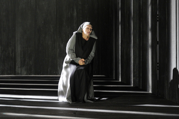 Photos: First Look at San Francisco Opera's DIALOGUES OF THE CARMELITES Image