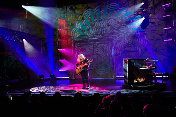 Photos: First Look at Melissa Etheridge's MY WINDOW - A JOURNEY THROUGH LIFE Image
