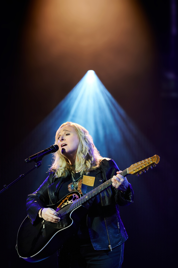 Photos: First Look at Melissa Etheridge's MY WINDOW - A JOURNEY THROUGH LIFE Image