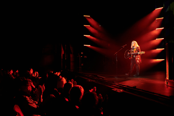 Photos: First Look at Melissa Etheridge's MY WINDOW - A JOURNEY THROUGH LIFE Image
