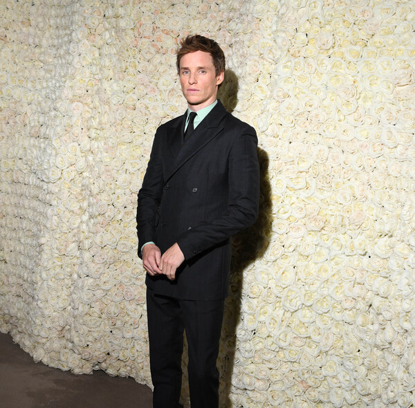 Photos: Eddie Redmayne, Julia Roberts & More Attend Academy Museum of Motion Pictures Gala 