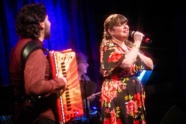 Photos: THE LINEUP WITH SUSIE MOSHER Looks Like a Fun Time For An October 11th Birdland Theater Audience Image