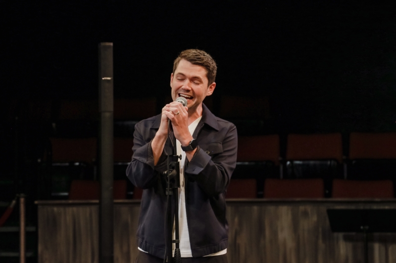 Review: MINNEAPOLIS – DAMIAN MCGINTY: LIVE IN THE MOMENT at Theater In The Round Image