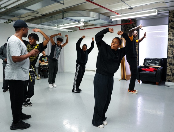 Photos: Inside Rehearsal For the Young Vic's MANDELA Image