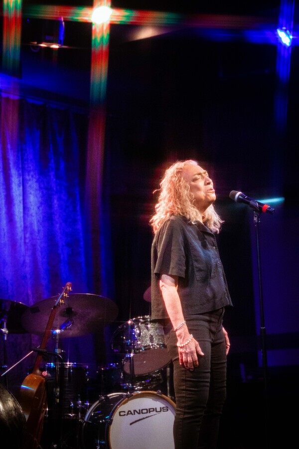 Photos: October 18th Installment of THE LINEUP WITH SUSIE MOSHER Particularly Sparkly In The Matt Baker Lens Image