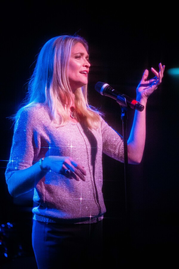 Photos: October 18th Installment of THE LINEUP WITH SUSIE MOSHER Particularly Sparkly In The Matt Baker Lens Image