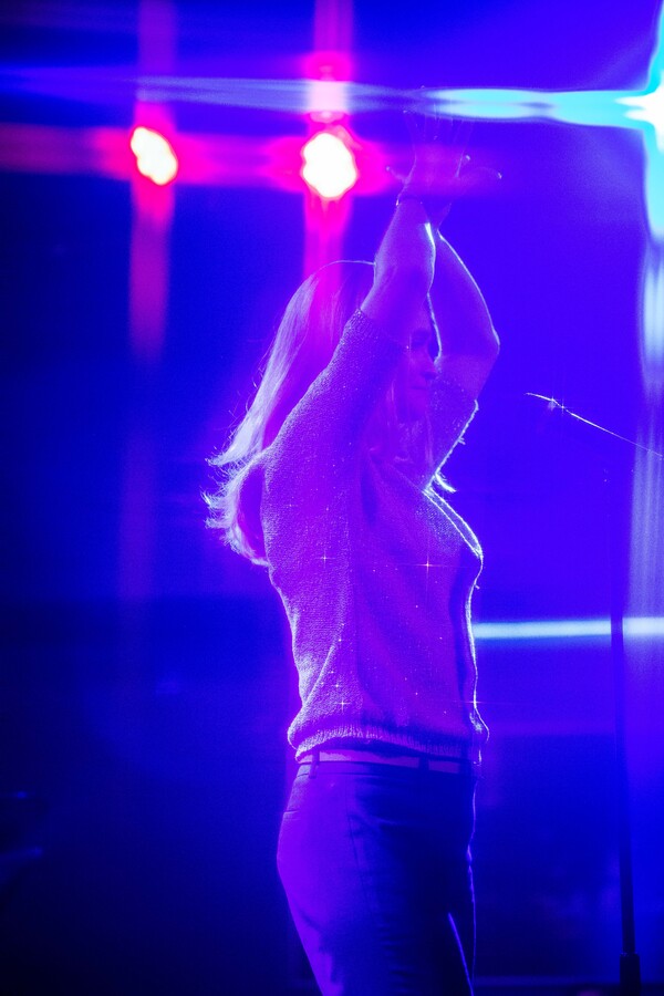 Photos: October 18th Installment of THE LINEUP WITH SUSIE MOSHER Particularly Sparkly In The Matt Baker Lens Image