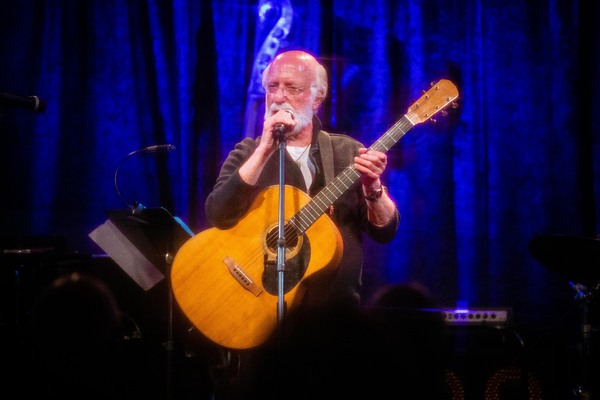 Photos: October 18th Installment of THE LINEUP WITH SUSIE MOSHER Particularly Sparkly In The Matt Baker Lens Image