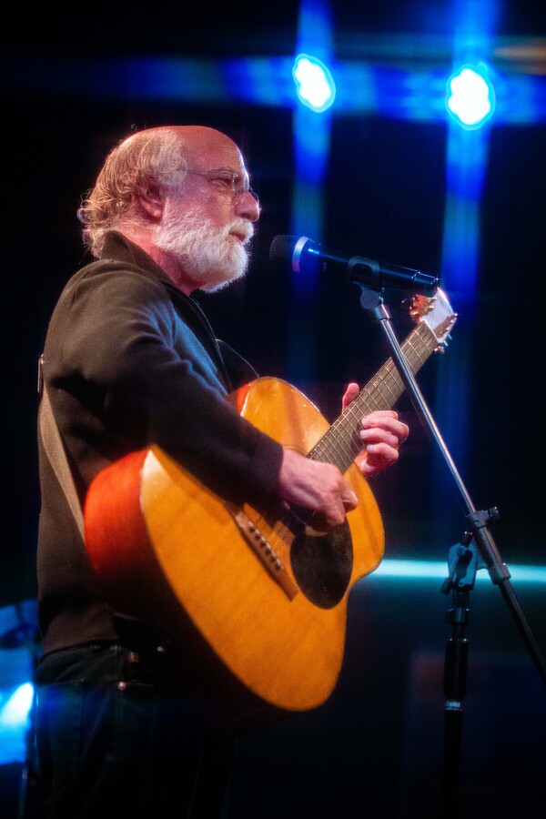 Photos: October 18th Installment of THE LINEUP WITH SUSIE MOSHER Particularly Sparkly In The Matt Baker Lens Image