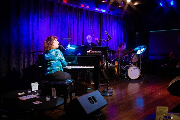 Photos: October 18th Installment of THE LINEUP WITH SUSIE MOSHER Particularly Sparkly In The Matt Baker Lens Image