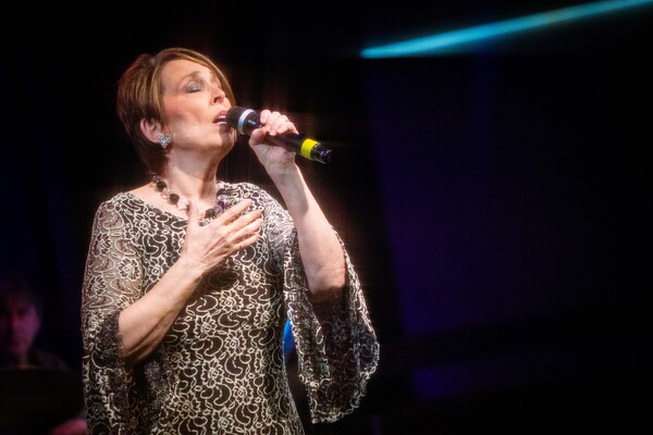 Photos: October 18th Installment of THE LINEUP WITH SUSIE MOSHER Particularly Sparkly In The Matt Baker Lens Image
