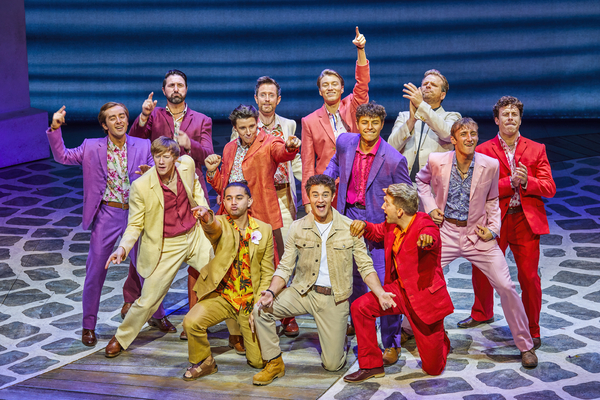 Photos: First Look at the New Cast of MAMMA MIA! in the West End Image
