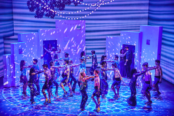 Photos: First Look at the New Cast of MAMMA MIA! in the West End Image