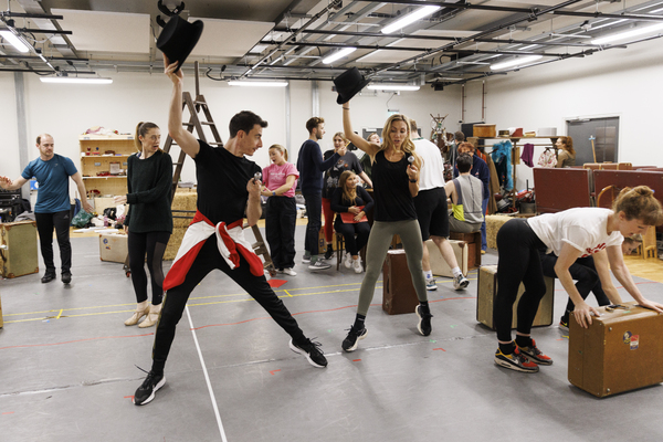Photos: Inside Rehearsal For the UK Tour of WHITE CHRISTMAS Image