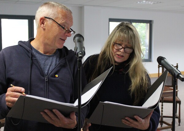 Photos: Inside Rehearsal For the UK Tour of THE HOUND OF THE BASKERVILLES  Image