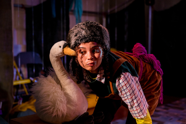 Photos: First Look At THE NAUGHTY FOX At Toucan Theatre  Image