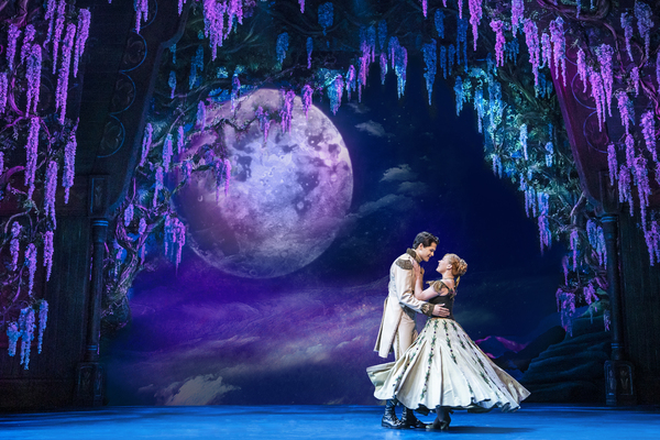 Photos: First Look at All New Photos of FROZEN on Tour Image