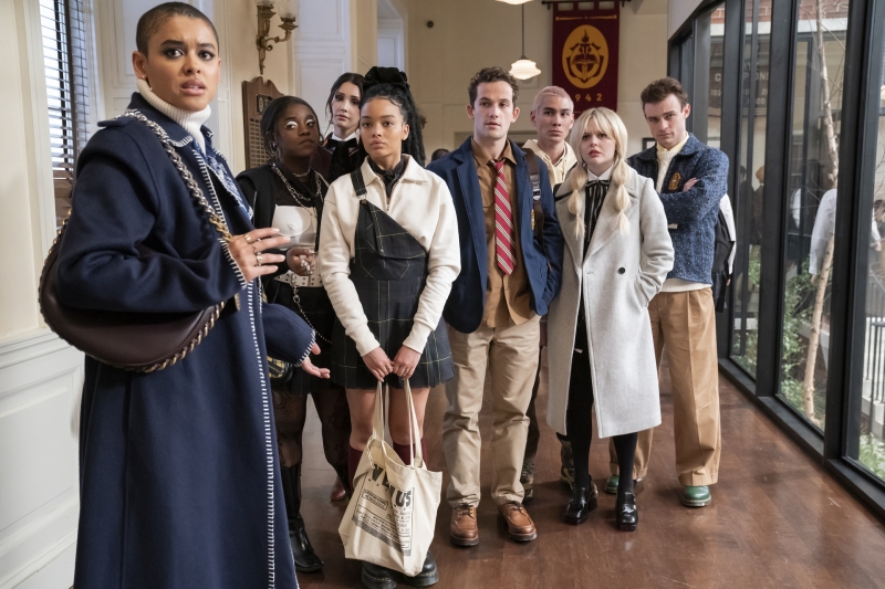 Photos: First Look at GOSSIP GIRL Season Two Ahead of December Premiere Image