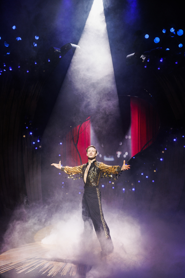 Photos: Baz Luhrmann's STRICTLY BALLROOM Dances into the New Theatre Image