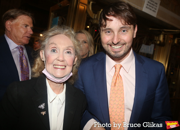Photos: On the Red Carpet for Opening Night of WALKING WITH GHOSTS Image