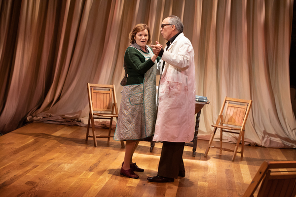 Photos: First Look at Jim Parsons, A.J. Shively, Mare Winningham & More in A MAN OF NO IMPORTANCE Image