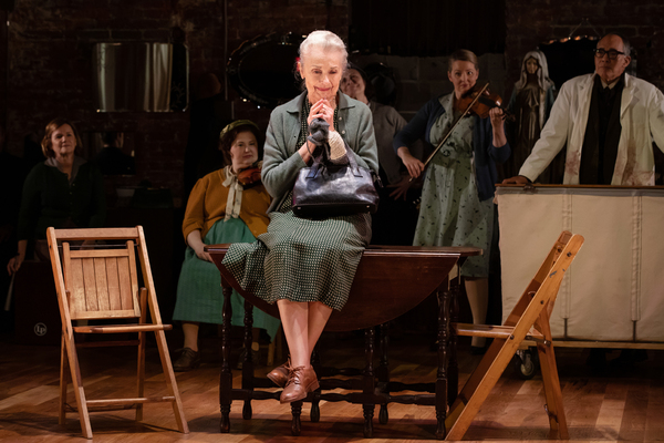 Photos: First Look at Jim Parsons, A.J. Shively, Mare Winningham & More in A MAN OF NO IMPORTANCE Image