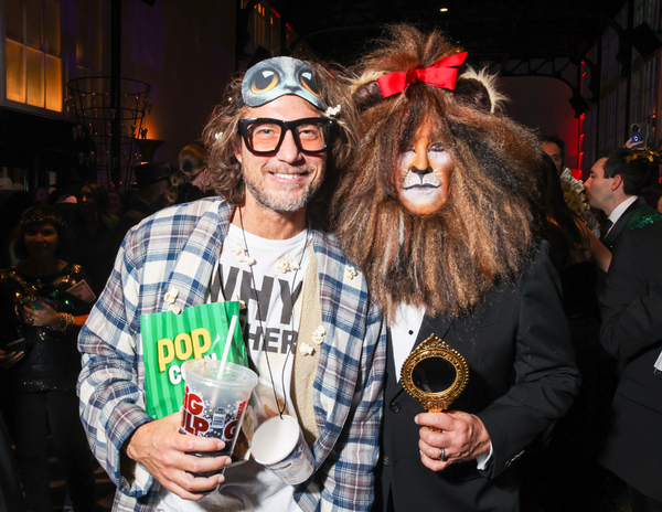 Photos: Go Inside Annual HULAWEEN Benefit with Jane Krakowski, Alan Cumming, and More Image