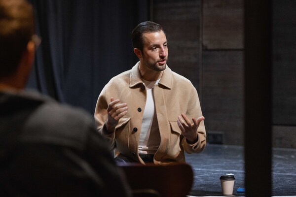 Photos: Inside Rehearsal For EMOJILAND at the Garrick Theatre Image
