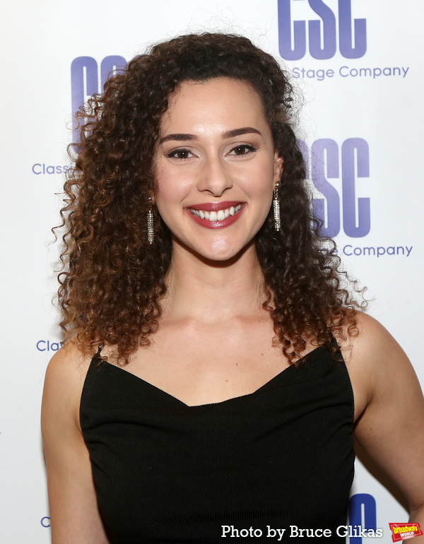 Photos: On the Red Carpet for A MAN OF NO IMPORTANCE Opening Night Image
