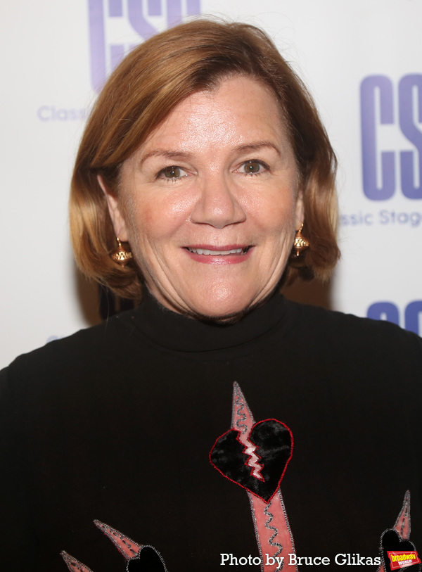 Photos: On the Red Carpet for A MAN OF NO IMPORTANCE Opening Night Image