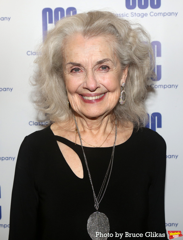 Photos: On the Red Carpet for A MAN OF NO IMPORTANCE Opening Night Image
