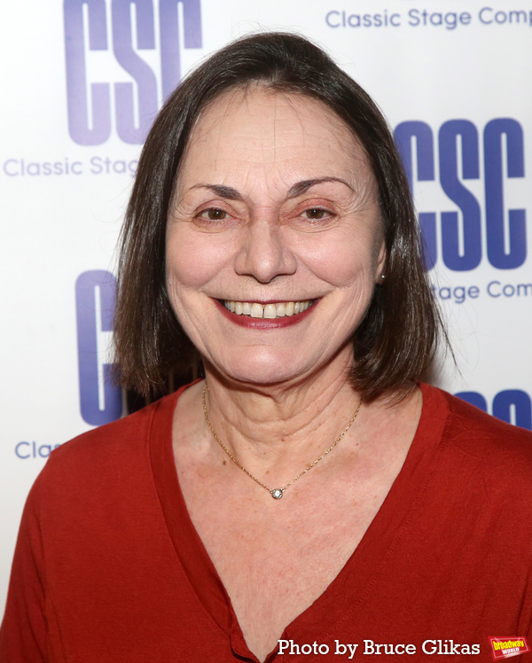 Photos: On the Red Carpet for A MAN OF NO IMPORTANCE Opening Night Image