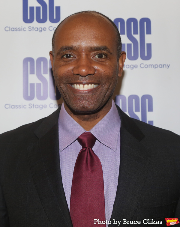 Photos: On the Red Carpet for A MAN OF NO IMPORTANCE Opening Night Image