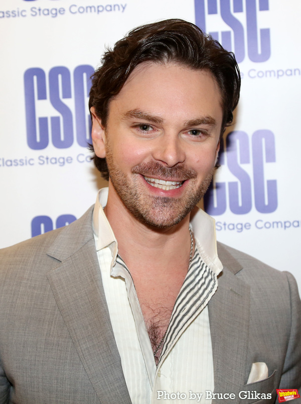 Photos: On the Red Carpet for A MAN OF NO IMPORTANCE Opening Night Image
