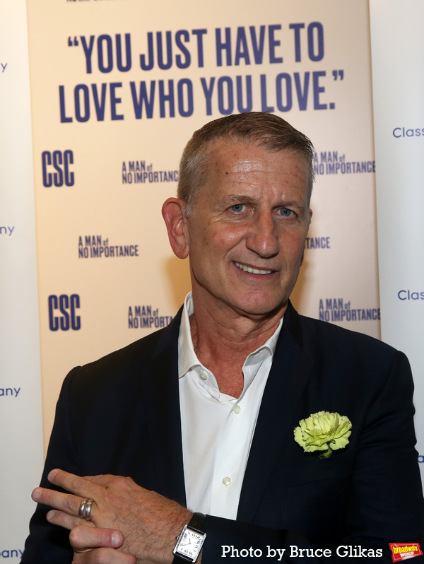 Photos: On the Red Carpet for A MAN OF NO IMPORTANCE Opening Night Image