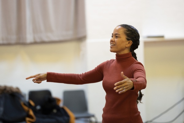 Photos: Inside Rehearsal For BEST OF ENEMIES, Starring Zachary Quinto and More! Image
