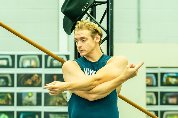 Photos: Inside Rehearsal For THE WIZARD OF OZ at Leicester Curve 