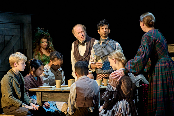 Photos: First Look at the Royal Shakespeare Company's A CHRISTMAS CAROL Image
