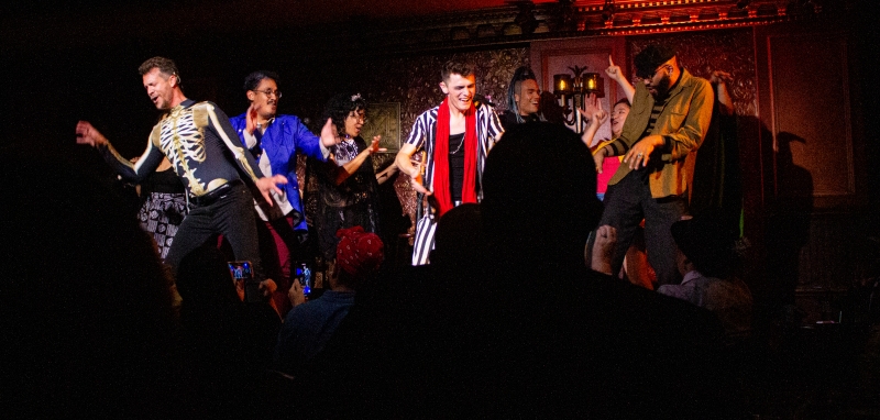Review: If These Hands Could Talk… And They Do In The BROADWAY SIGNS! TWILIGHT ZONE SPOOKTACULAR At 54 Below Image