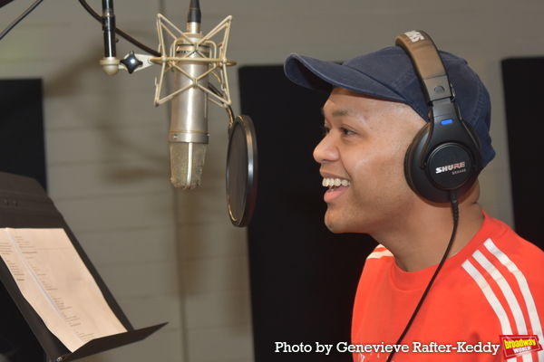 Photo Exclusive: The Cast of MOULIN ROUGE! THE MUSICAL Records CAROLS FOR A CURE 2022 Image