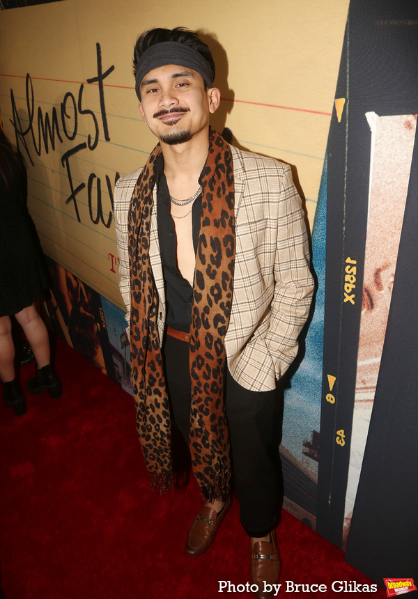 Photos: See Cameron Crowe, Solea Pfeiffer & More on the ALMOST FAMOUS Red Carpet Image