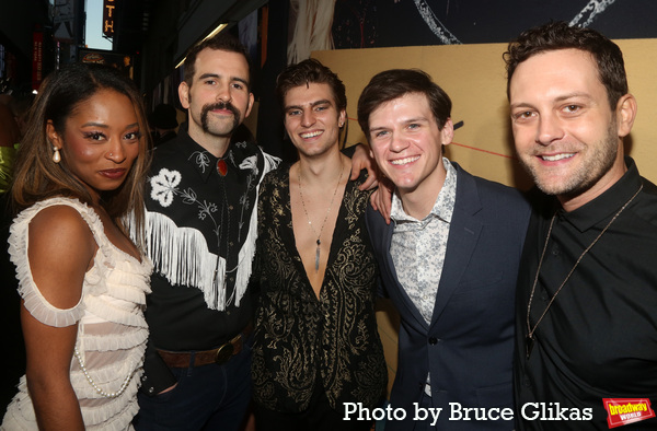 Photos: See Cameron Crowe, Solea Pfeiffer & More on the ALMOST FAMOUS Red Carpet Image