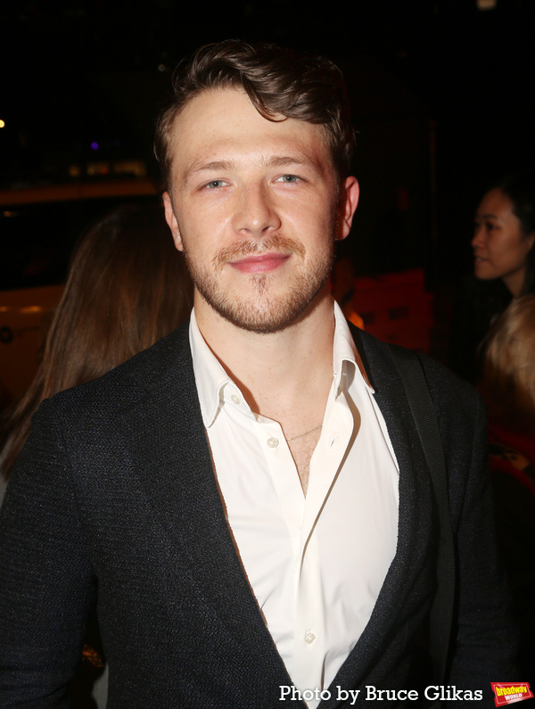 Photos: See Cameron Crowe, Solea Pfeiffer & More on the ALMOST FAMOUS Red Carpet Image