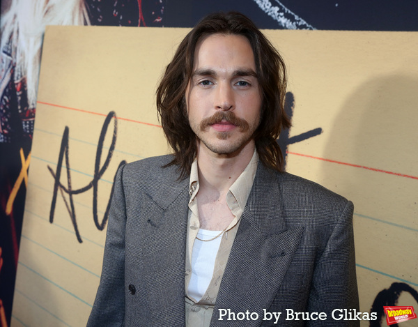 Photos: See Cameron Crowe, Solea Pfeiffer & More on the ALMOST FAMOUS Red Carpet Image